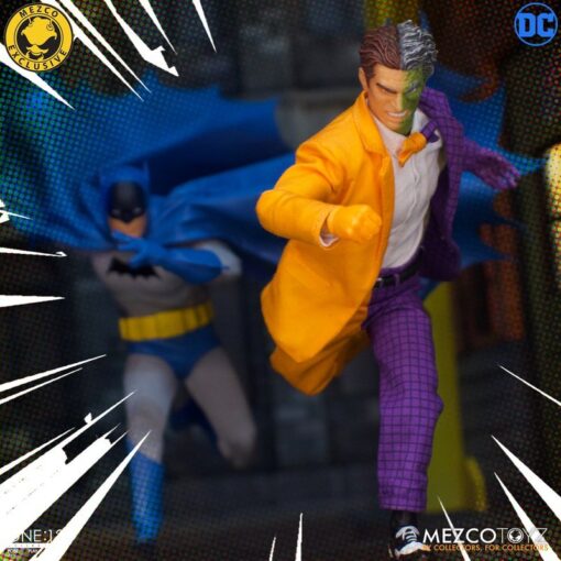 PRE-ORDER Mezco ONE:12 COLLECTIVE Golden Age Batman vs Two-Face Boxed Set (Mezco Exclusive) - Image 26