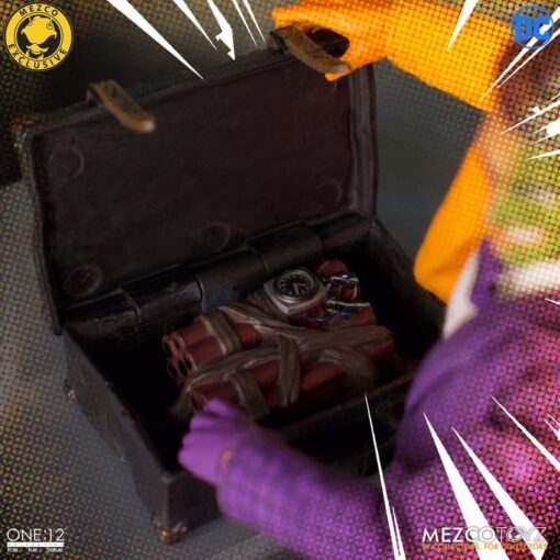 PRE-ORDER Mezco ONE:12 COLLECTIVE Golden Age Batman vs Two-Face Boxed Set (Mezco Exclusive) - Image 19