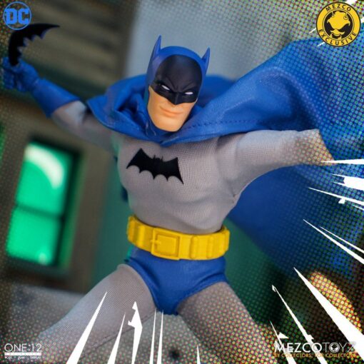 PRE-ORDER Mezco ONE:12 COLLECTIVE Golden Age Batman vs Two-Face Boxed Set (Mezco Exclusive) - Image 10