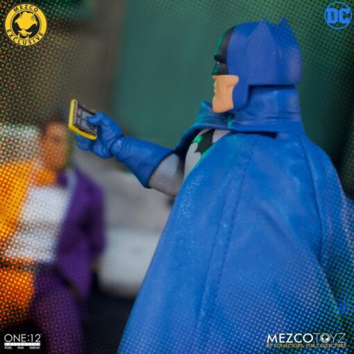 PRE-ORDER Mezco ONE:12 COLLECTIVE Golden Age Batman vs Two-Face Boxed Set (Mezco Exclusive) - Image 27