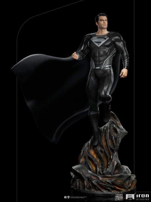 PRE-ORDER Iron Studios SUPERMAN BLACK SUIT - ZACK SNYDER'S JUSTICE LEAGUE LEGACY REPLICA 1/4 - Image 4