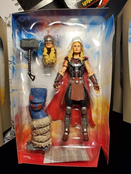 PRE-ORDER Hasbro Marvel Legends Thor Love and Thunder action figures set - Image 5