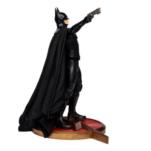 PRE-ORDER McFarlane DC DIRECT - DC MOVIE STATUES - THE FLASH (MOVIE): BATMAN (MULTIVERSE) (RESIN) Michael Keaton (July 2023) - Image 7