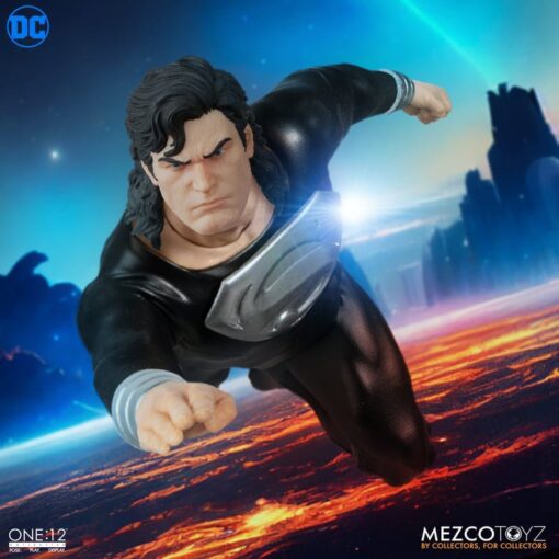 PRE-ORDER Mezco One:12 Collective Superman – Recovery Suit Edition (August 2024) - Image 4