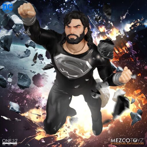 PRE-ORDER Mezco One:12 Collective Superman – Recovery Suit Edition (August 2024) - Image 5