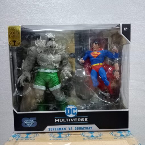 IN STOCK McFarlane DC Multiverse DC Multivers 7IN - With Megafig 2PK - Superman vs Doomsday (Gold Label) 7 inch action figure